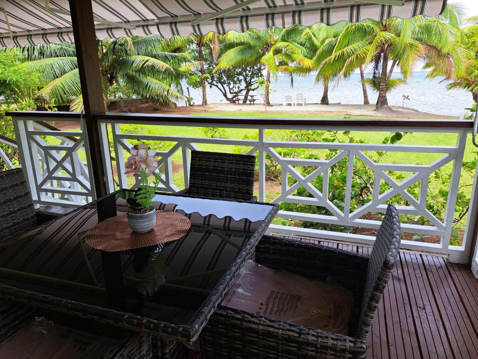 Villa Fare Mama Rota - Au Bord De L'Ocean Taputapuapea Esterno foto